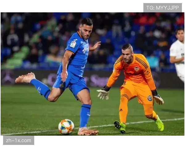 从被动到掌控:深度解析比利亚雷亚尔如何通过调整无球跑动强度扭转对阵赫塔菲的战局